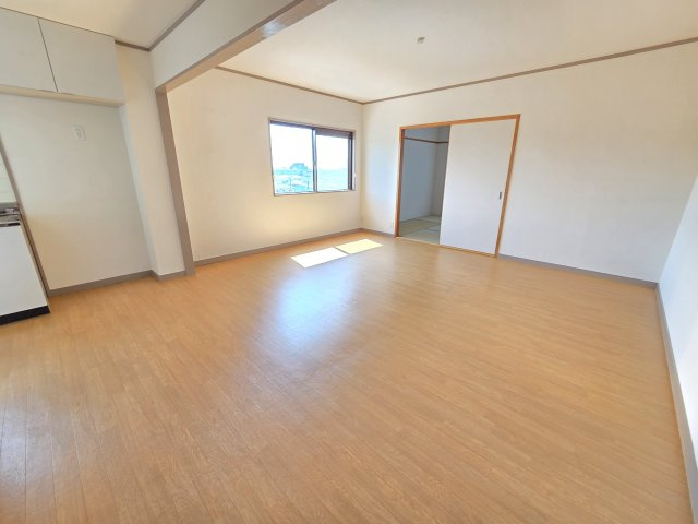【居間・リビング】 | 小松里マンション