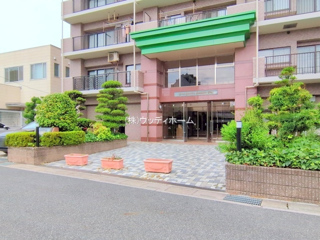 ライオンズマンション春日部シティ　中古マンションのエントランス