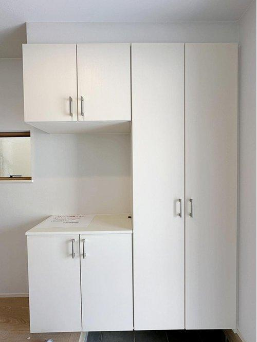 海田町大立町の収納|シューズボックス☆
大容量のシューズボックスの為、靴もたくさん収納が可能です♪