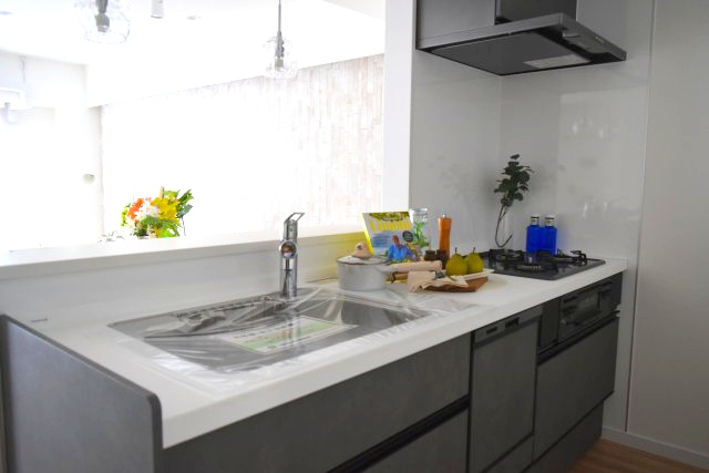多摩市連光寺２丁目の中古マンションのキッチン