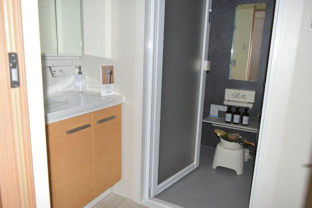 多摩市連光寺２丁目の中古マンションの洗面所