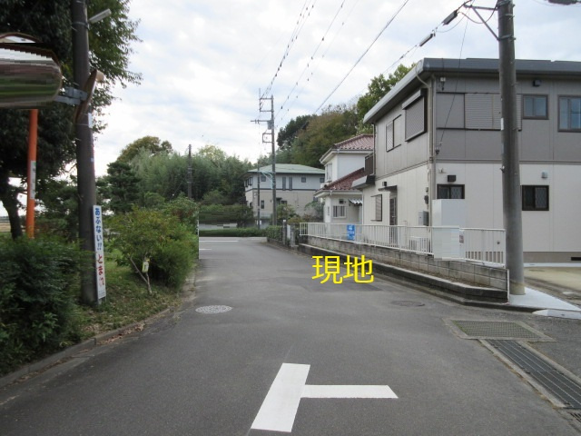 中古戸建　東松山市桜山台3-891（リフォーム住宅）の前面道路含む現地写真