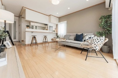 中古戸建　東松山市桜山台3-891（リフォーム住宅）の居間・リビング