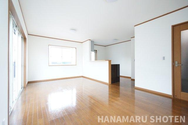 中古　千葉市稲毛区稲毛町の居間・リビング|＊当日ご案内可＊ご希望の物件まとめてご案内！弊社が掲載していない物件でもOK♪お気軽にご相談ください ♪お電話でのお問合わせがスムーズ♪