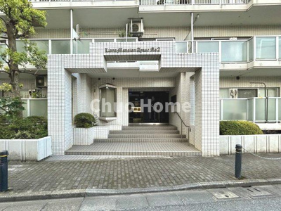 【エントランス】 | ライオンズマンション綾瀬第2 | 【エントランス】マンションのエントランスは、その物件の印象を決める、顔とも言える場所です。毎日通る場所ですからきれいなのが一番です。