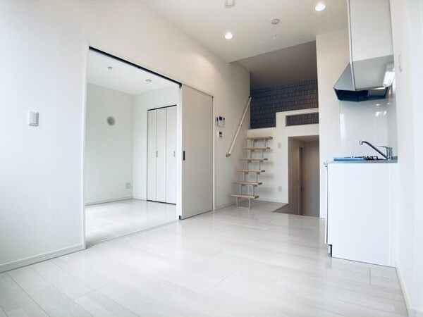 ルークス名古屋 IIの居間・リビング