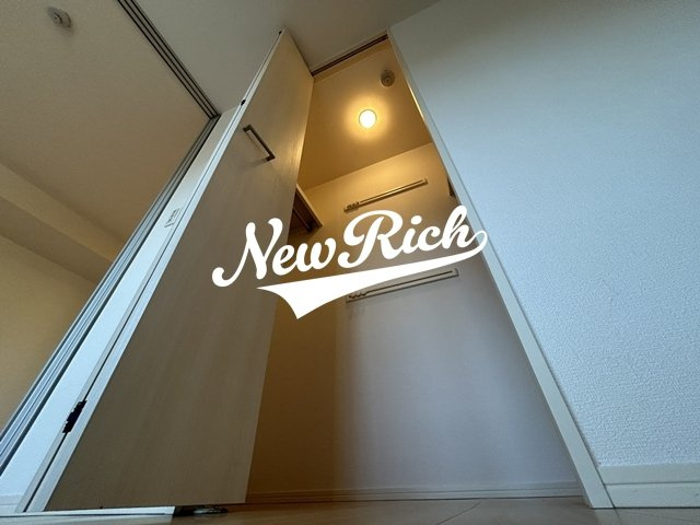 前橋市荒牧町２丁目のアパートの収納