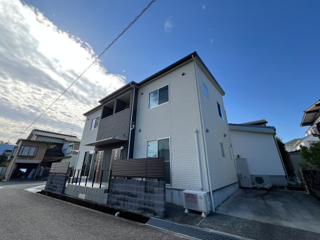 高知市三園町のテラスの外観