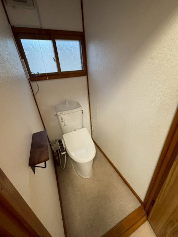 東5-2戸建のトイレ