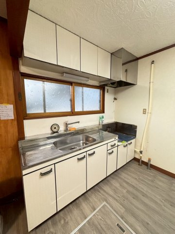 東5-2戸建のキッチン