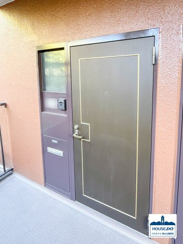 ◆ライオンズマンション八事ガーデン弐番館◆ペット可♪角部屋！のその他共用部分|整然としている玄関（共用部側より撮影）