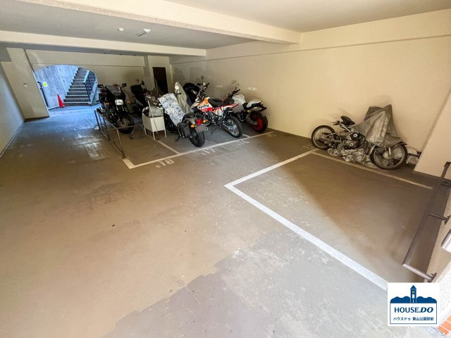 ◆ライオンズマンション八事ガーデン弐番館◆ペット可♪角部屋！のその他共用部分|屋内バイク置場
