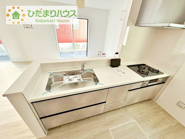 【キッチン】 | 取手市井野第１期　新築戸建　4号棟 | 3口コンロでお料理する時間も短くなりそうですね(*‘∀‘)