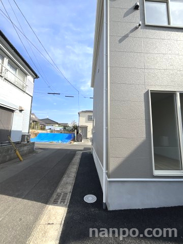 【前面道路含む現地写真】