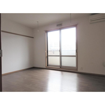 【居間・リビング】 | シャムルドミール | 広々としたリビング♪