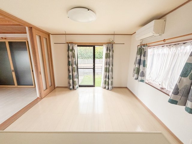 【居間・リビング】の画像