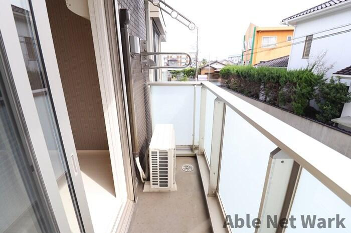 ラ・ドルチェヴィータAのバルコニー|お洗濯にも便利なバルコニー付き