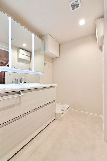 【独立洗面台】 | ファミール鳥飼☆仲介手数料無料☆