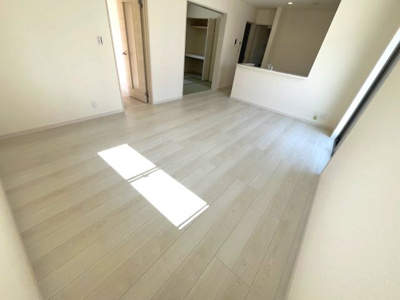 【居間・リビング】 | 【20万円ｷｬｯｼｭﾊﾞｯｸ対象物件】リーブルガーデン川西町結崎20期 全6棟 3号棟