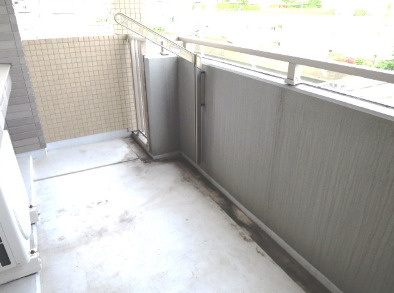 【バルコニー】 | クラージュKAMAKURAYA | 同一仕様