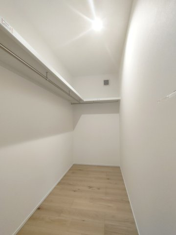 久留米市小森野5丁目　新築戸建の収納