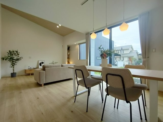 久留米市小森野5丁目　新築戸建の居間・リビング