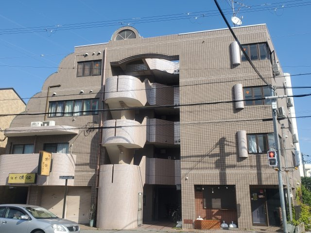 コスモハイツの外観