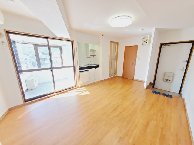 コスモハイツの居間・リビング