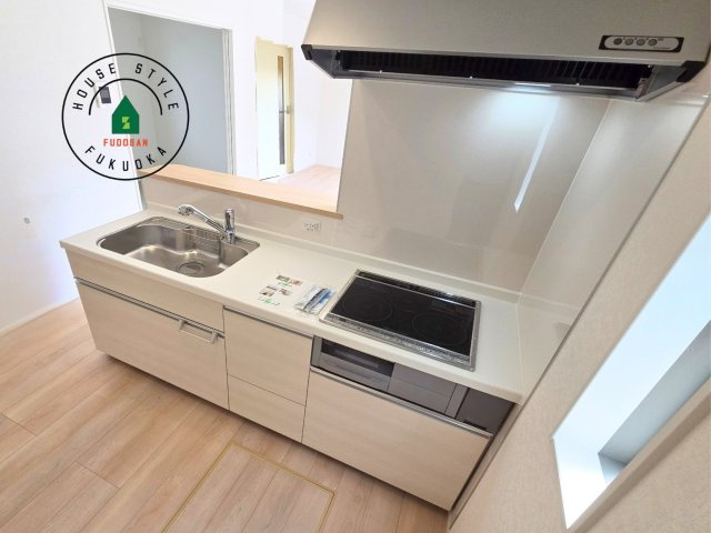 糟屋郡須恵町新原第5-3棟（3号棟）の内観：施工例|忙しい朝でも家族揃って食事をしたいゆとりあるダイニングスペース。