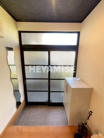 スカイバレー戸町の玄関