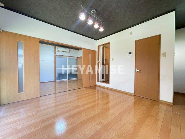 スカイバレー戸町の居間・リビング