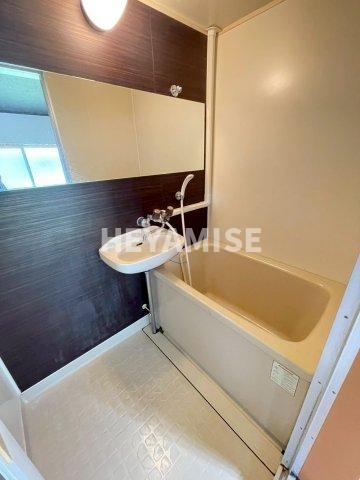 スカイバレー戸町の浴室