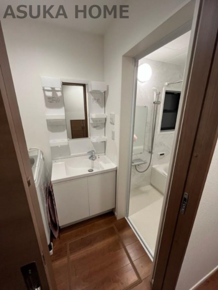 横浜市西区戸部本町戸建ての独立洗面台