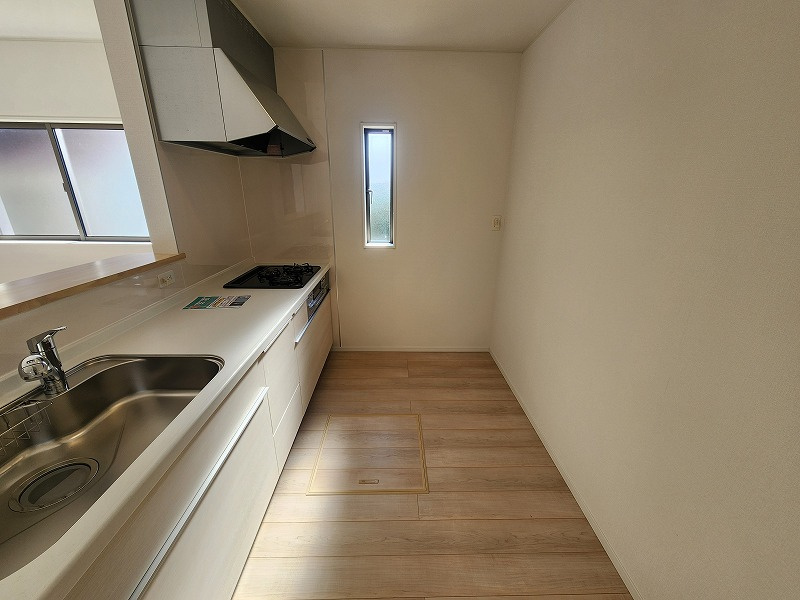 小牧市大字東田中　新築戸建　2号棟のキッチン|キッチンでお料理をお楽しみください