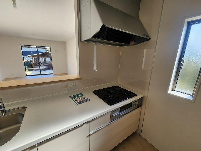 小牧市大字東田中　新築戸建　2号棟のキッチン|キッチンでお料理をお楽しみください