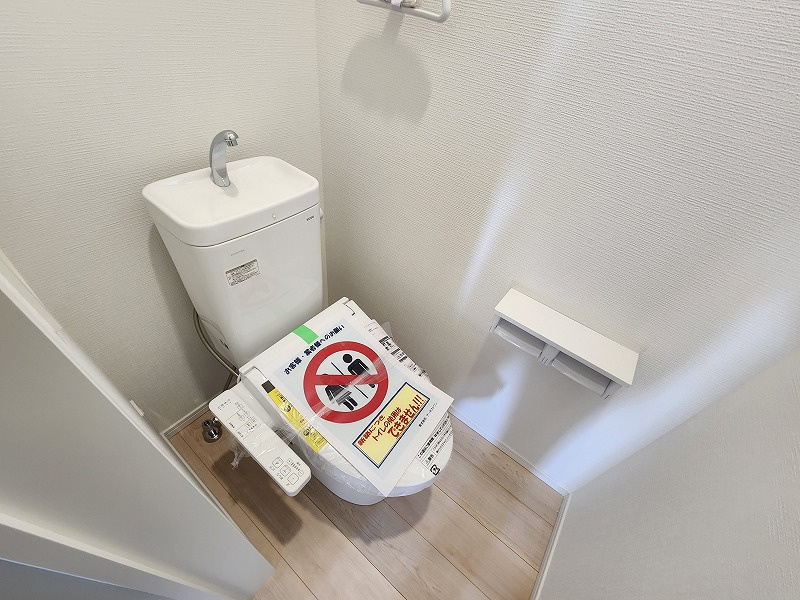 小牧市大字東田中　新築戸建　2号棟のトイレ|1階のトイレです