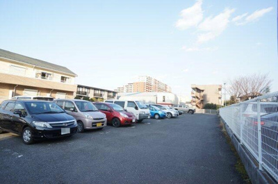 【駐車場】 | ルミエール戸田 | 12000円/月　空きあります。