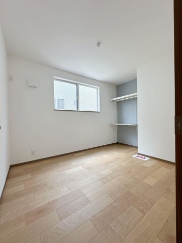 安佐南区東原3丁目 No.6の寝室|5帖の洋室☆