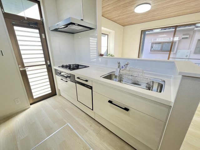 春日市松ヶ丘戸建てのキッチン