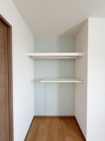 安佐南区東原3丁目 No.1の収納|全居室収納☆
5帖洋室のクローゼットです♪