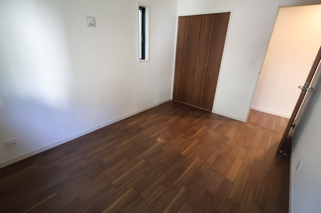 《仲介手数料無料》大宮区櫛引町１丁目332-6新築一戸建てグランパティオの洋室