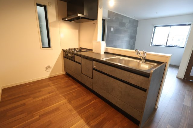 《仲介手数料無料》大宮区櫛引町１丁目332-6新築一戸建てグランパティオのキッチン