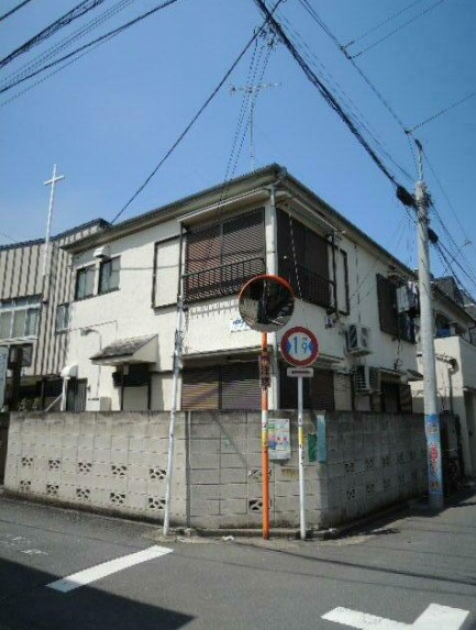 ハイツブラウの外観