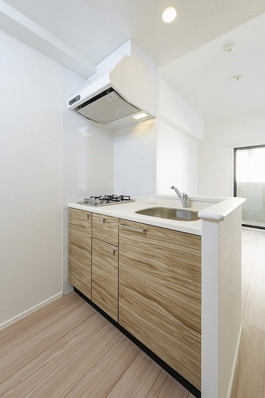 新品家具付きマンション対馬小路5(KaGood福岡)のキッチン|使いやすいキッチンです