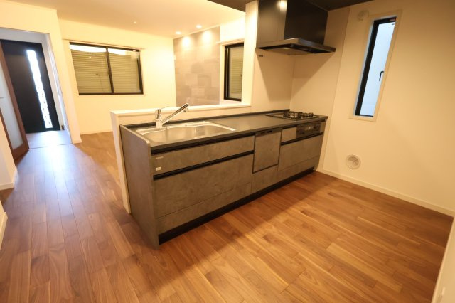 《仲介手数料無料》大宮区櫛引町１丁目332-6(2号棟)新築一戸建てグランパティオ