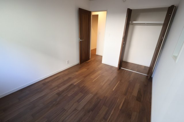 《仲介手数料無料》大宮区櫛引町１丁目332-6新築一戸建てグランパティオの洋室