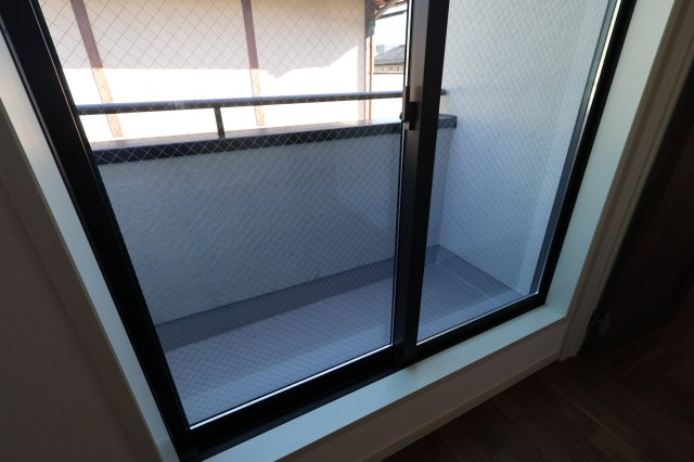 《仲介手数料無料》大宮区櫛引町１丁目332-6新築一戸建てグランパティオのバルコニー