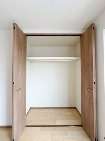 安佐南区東原3丁目 No.5の収納|全居室収納☆
7帖の主寝室のクローゼットです♪