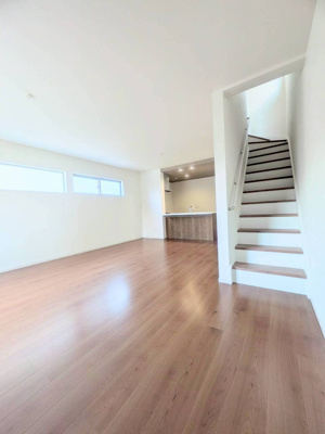 【居間・リビング】 | 雁道町1期 | キャンペーン対象物件です♪詳細は弊社ホームページもしくはスタッフまでお気軽にお問合せ下さいませ♪ お役に立てる自信があります♪