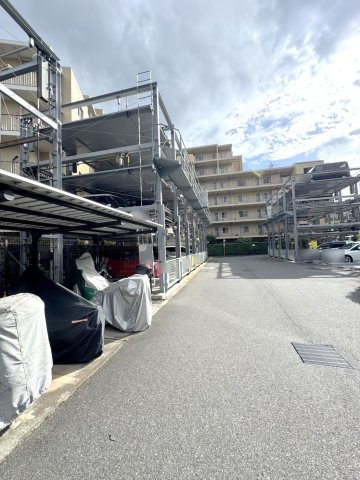 インプレスト高品の駐車場|駐車場